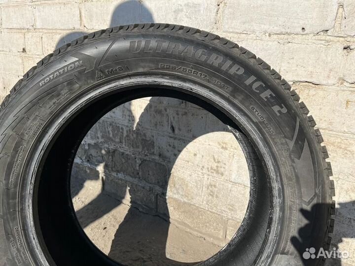 Goodyear UltraGrip Ice 2 225/55 R17 101T