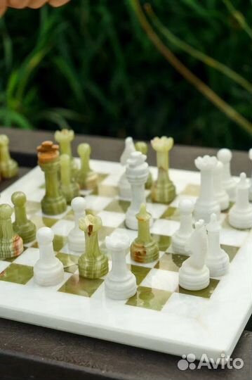 Шахматы из натурального камня
