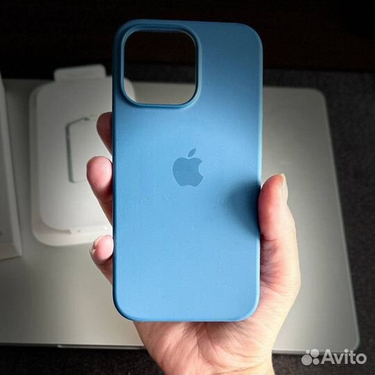 Продам чехол для айфона 13 про