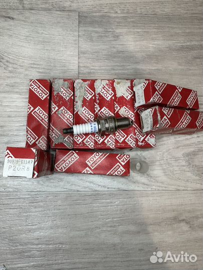 Свечи зажигания Toyota 90919-01147