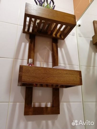 Полка в ванную комнату