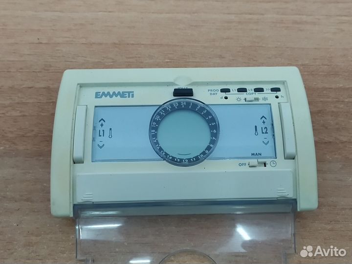 Термостат программируемый комнатный