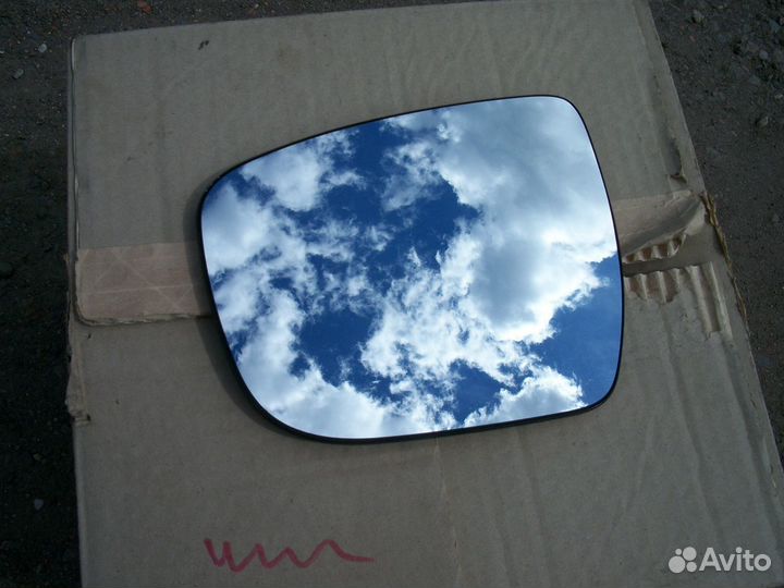 Зеркальный элемент левый Nissan Qashqai J11 14-19