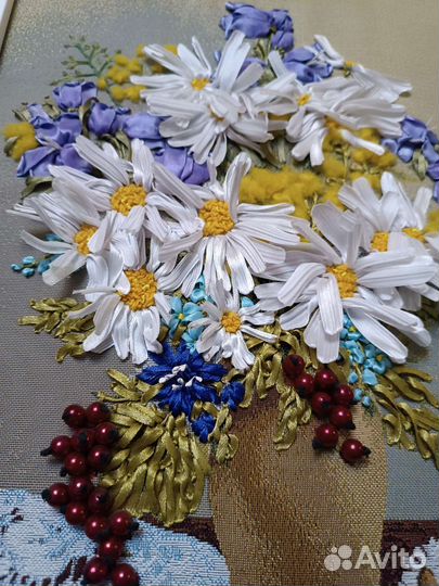 Картины, вышитые лентами