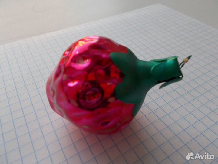 Елочная игрушка СССР 50-60е клубника винтаж советс