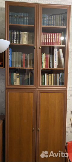 Шкаф для книг