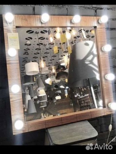 Зеркало с подсветкой гримерное