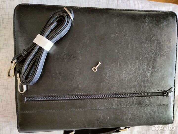 Мужской кожаный портфель