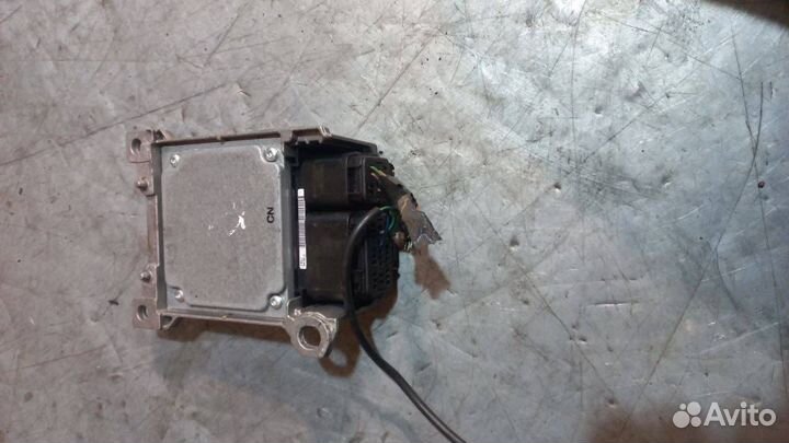 Блок предохранителей Ford Tourneo Connect 2009