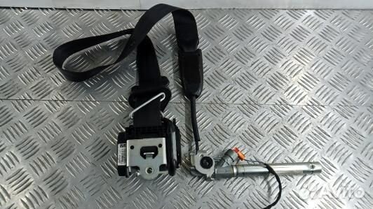 Ремень безопасности с пиропатроном сиденья передне