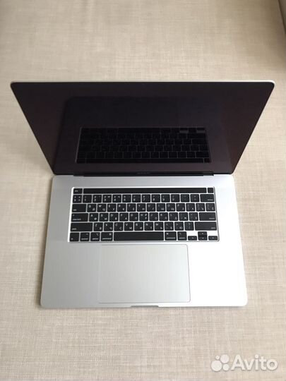 Apple MacBook Pro 16 2019 i9 Silver