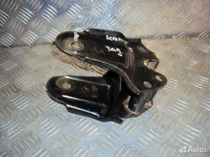 Кронштейн кпп Captiva (06) / Antara (06) зад. АКПП Б\У (арт. 96626831)