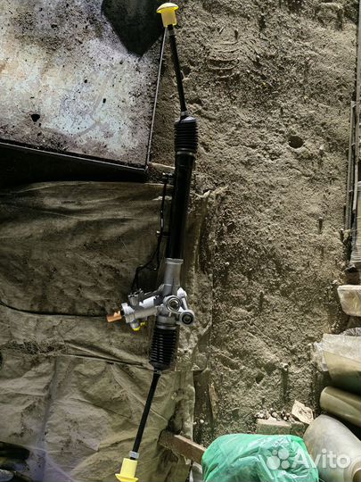 Продам рулевую рейку на RAV-4(левая)