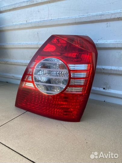 Фонарь задний правый Hyundai Elantra 3 XD