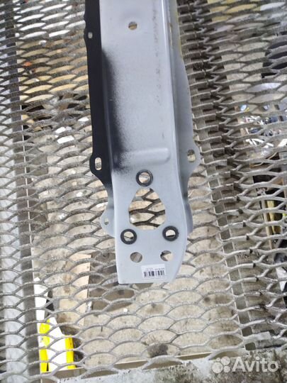 Усилитель бампера Toyota Corolla fielder NZE164G (Переднее)