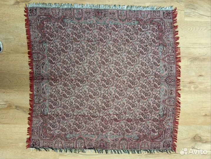 Женские шарфы и платки