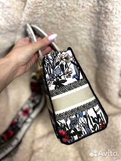 Сумка christian dior lady d-lite
