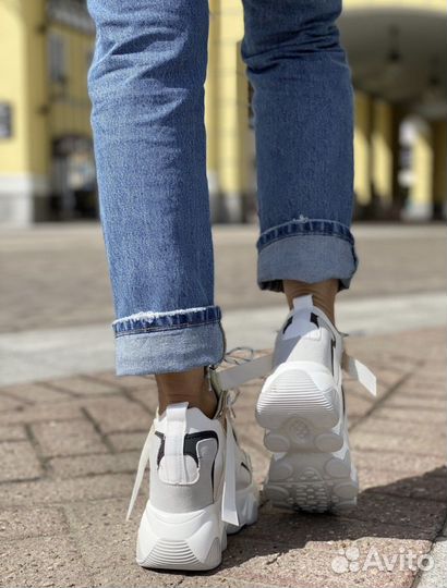 Кроссовки женские 38 размер