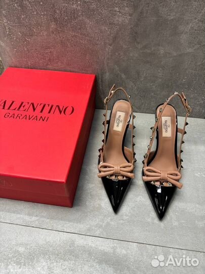 Туфли Valentino rockstud bow