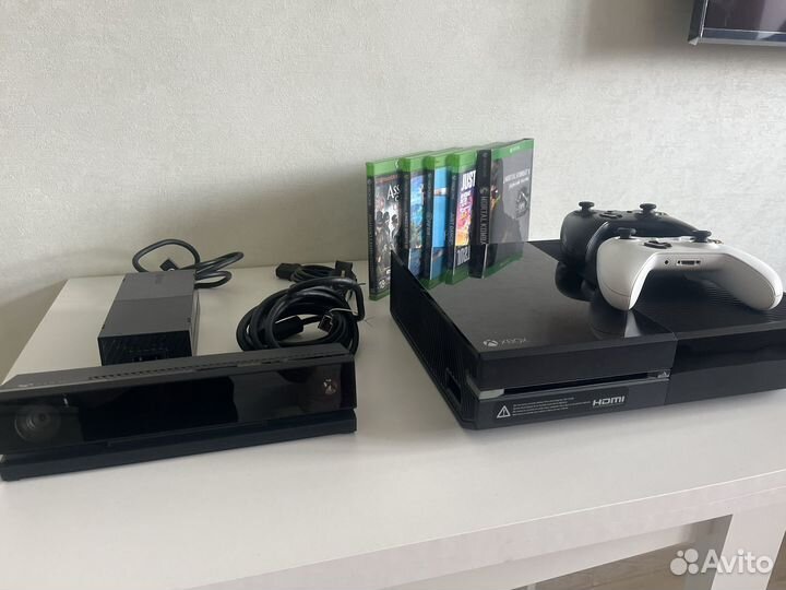 Xbox One 500 gb+ kinect 2.0+ 2 геймпада