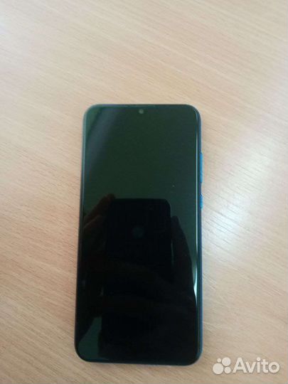 Телефон Honor 10i
