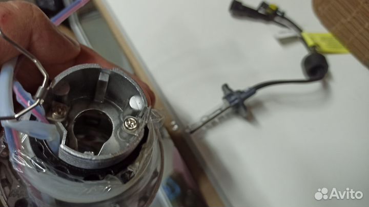 Биксеноновые линзы с ангельскими глазками h4