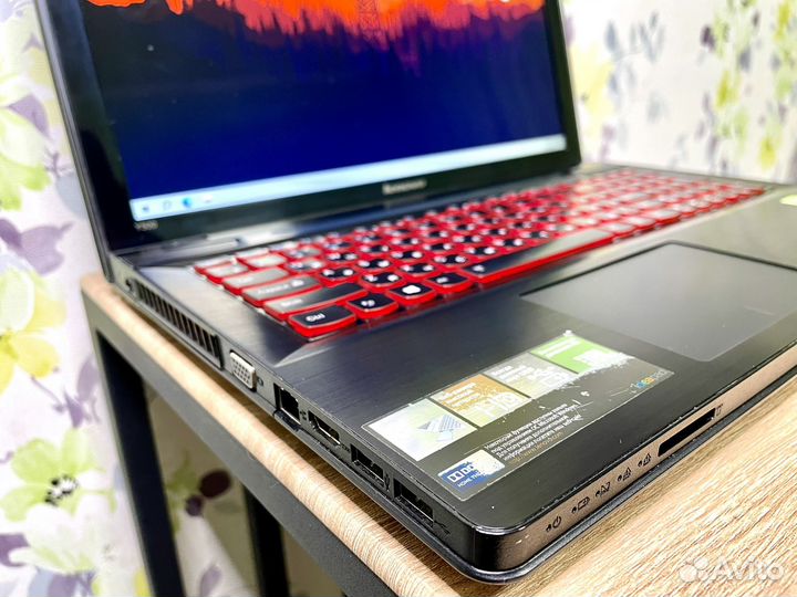 Игровой ноутбук Lenovo Y500/Core i5