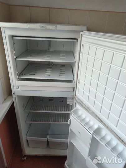 Холодильник бу (бирюса 153 белый)