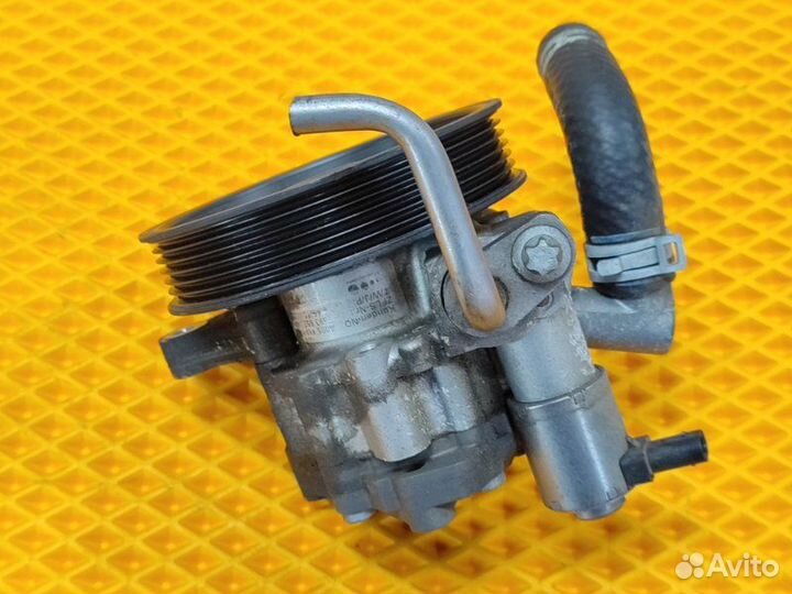 Насос гидроусилителя руля Mercedes E W207 1.8 M271