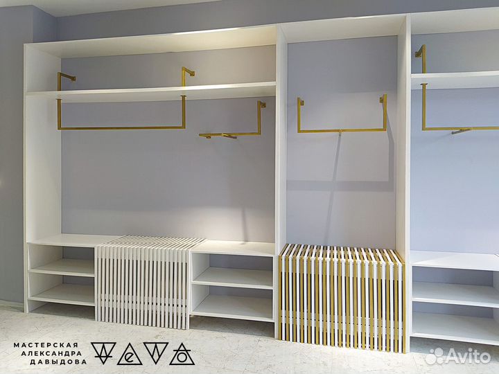 Торговое оборудование для магазина одежды