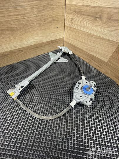 Стеклоподъемник задний левый Peugeot 307