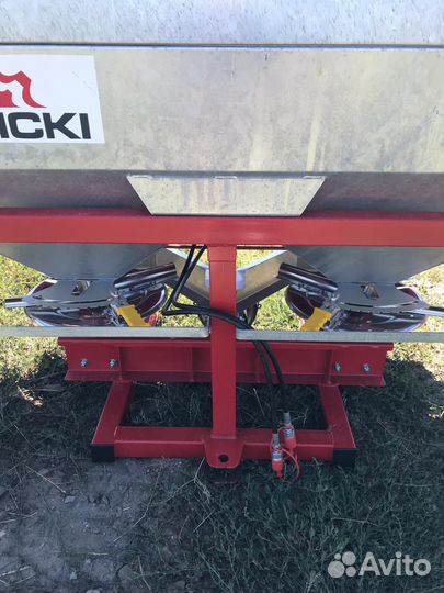 Разбрасыватель удобрений Lisicki FMR, 2022