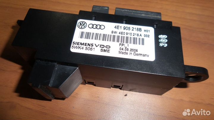 Кнопка запуска двигателя Audi A8 D3 4E