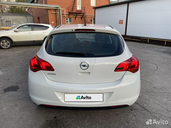 Opel Astra 1.6 МТ, 2011, 163 000 км