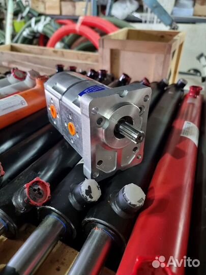 Насос шестеренный нш-14М-14М (MF Hydraulic)