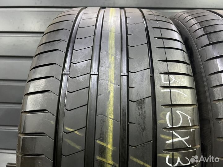 Pirelli P Zero PZ4 315/35 R21 111Y