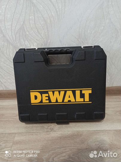Шуруповерт DeWalt DCD771