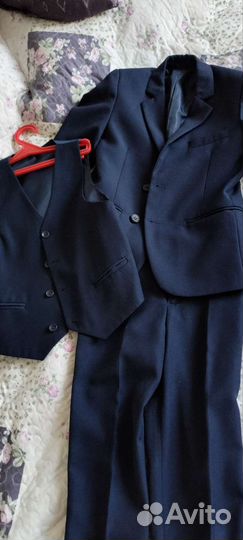 Костюм тройка для мальчика (128)