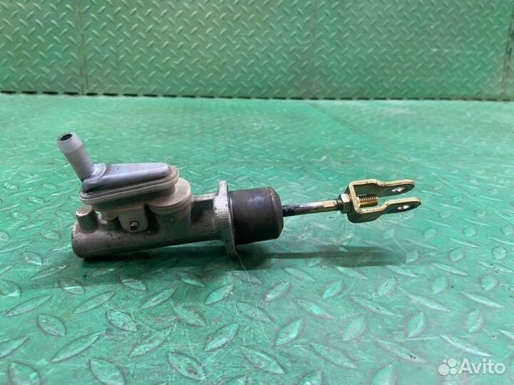 Главный цилиндр сцепления Mitsubishi Space Star