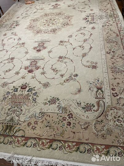 Ковер шерстяной