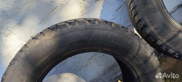 Michelin X-Ice North 3 185/65 R15