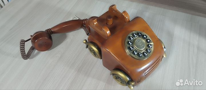 Ретро телефон