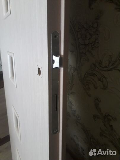 Дверь межкомнатная белая 800