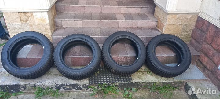 Bridgestone Ice Cruiser 7000 215/55 R16