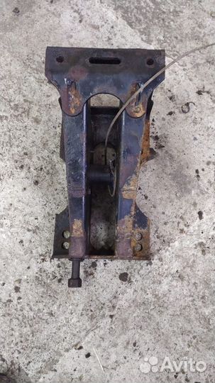 Кронштейн запаски MAN F2000 F90