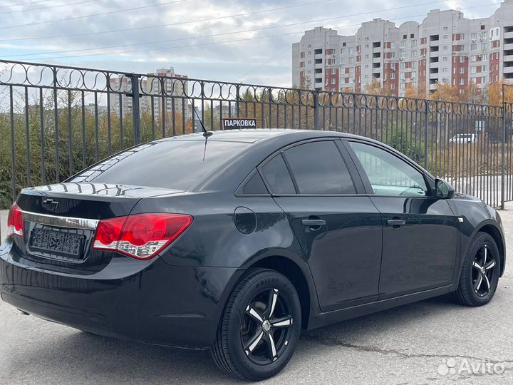 Chevrolet Cruze 1.6 AT, 2011, 167 000 км