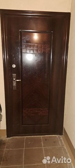 Дверь входная металлическая правая бу