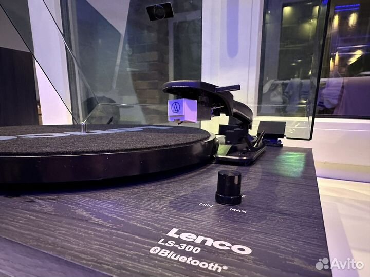 Проигрыватель винила Lenco ls 300