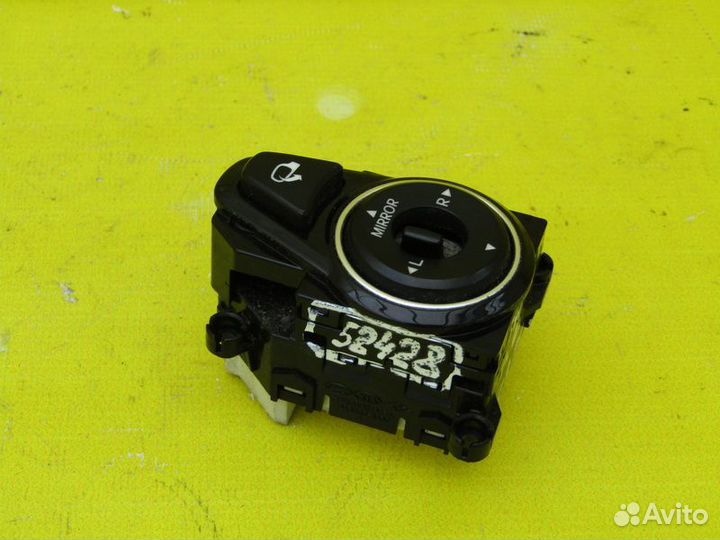 Блок управления зеркалами Hyundai i40 12г 52428