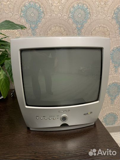 Телевизор samsung